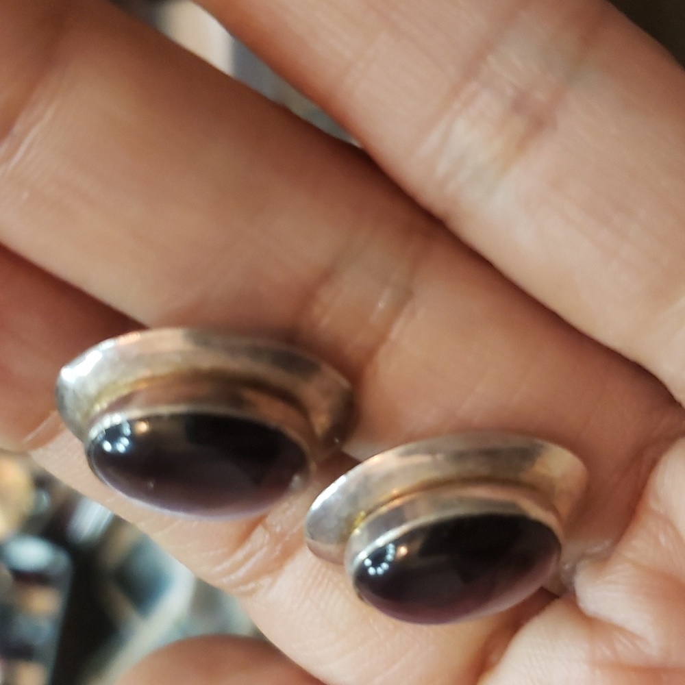 Vintage Sterling Silver Purple Cats Eye Earrings - Picture 3 of 5